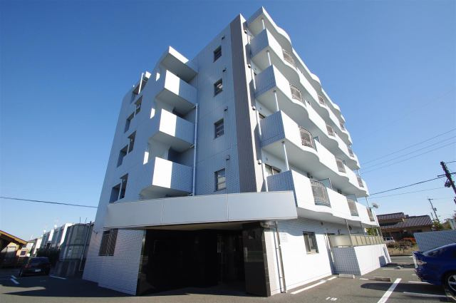 菊池郡菊陽町光の森２丁目の賃貸マンションの外観