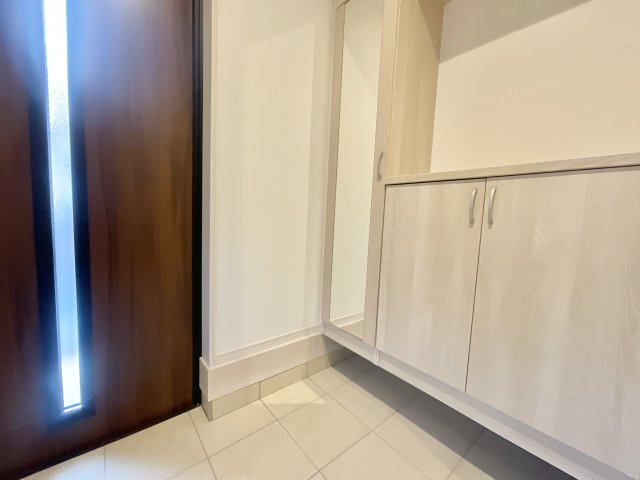 【玄関】 | グラファーレ船橋市栄町１丁目３期 | 建築施工例