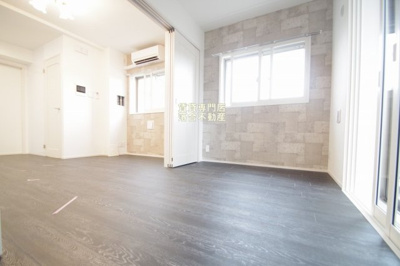 【洋室】 | シャトーライフサガミハラⅤ | オシャレで風通し良好なお部屋♪