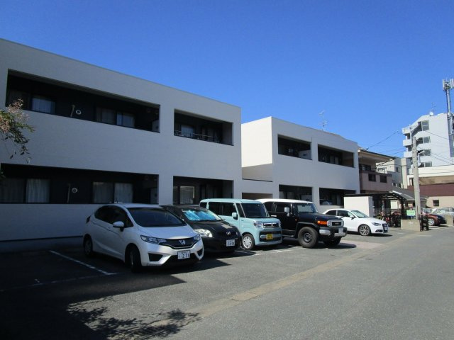 グリーンハイツ干隈の外観