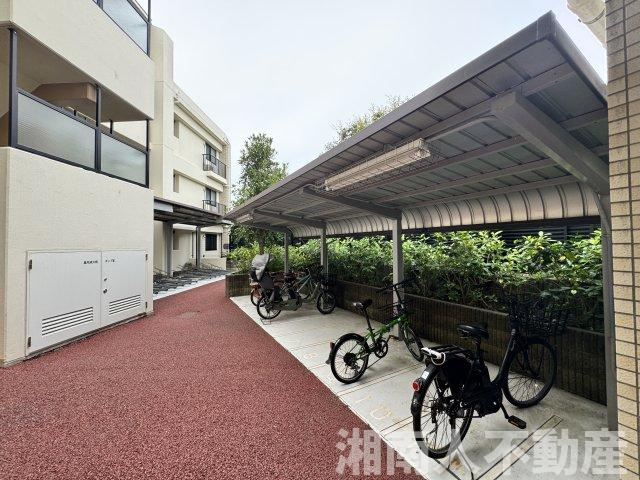 ゼファー鎌倉由比ガ浜の駐輪場