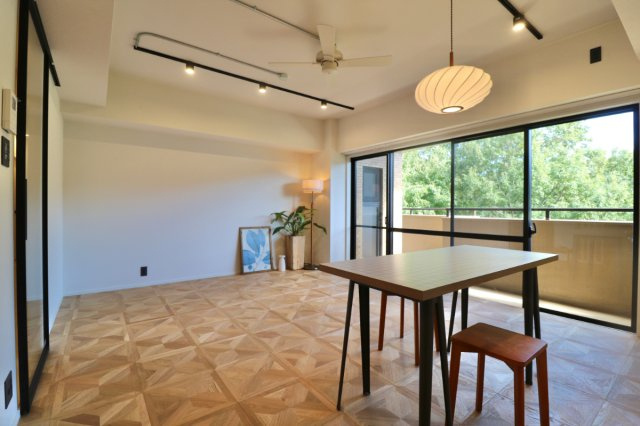 リノベーション済　ナイスステージ葉山1階の外観|リビング