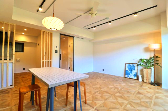 リノベーション済　ナイスステージ葉山1階の居間・リビング