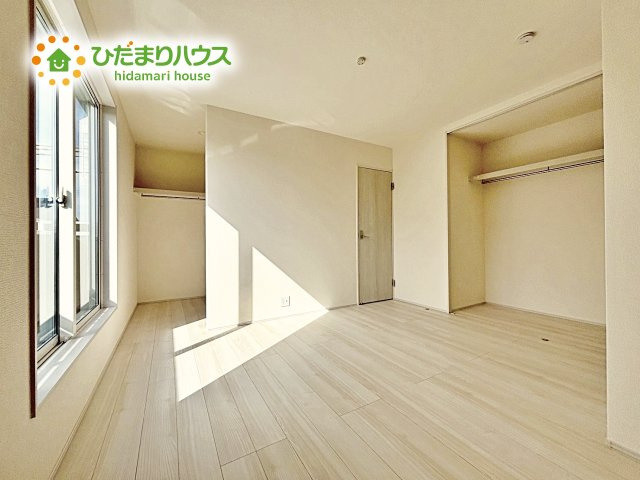 【寝室】 | ひたちなか市稲田10期　新築戸建　6号棟 | ベッドを置いても余裕の広さがあります。パソコンや趣味のスペースなどインテリアを考えるのも楽しみですね！