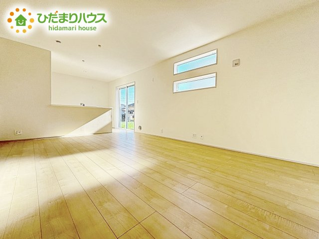 【居間・リビング】 | ひたちなか市稲田10期　新築戸建　6号棟 | 開放感あるLDKを確保！家族が集まるリビングはゆったり過ごしリフレッシュする場として居心地の良い空間にしたいですね。