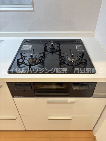 ☆キッチンはガスコンロ3口、グリル付き☆