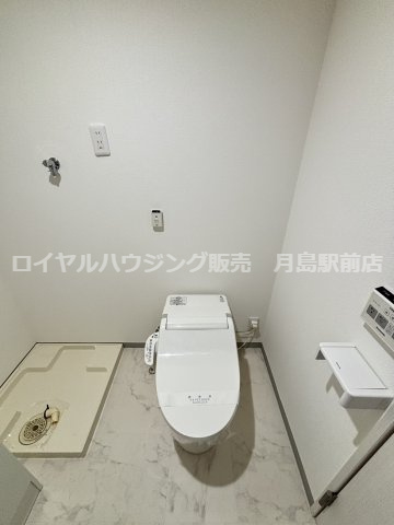 ☆洗面所内トイレ☆