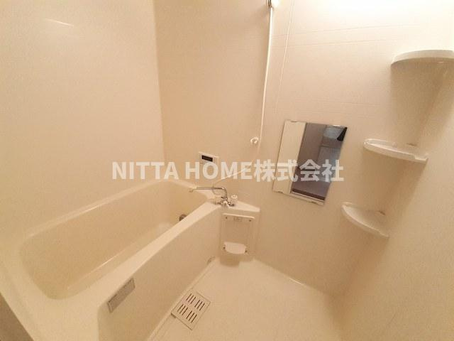 サザンリーフＢの浴室|追い焚き機能がついている浴室です◇