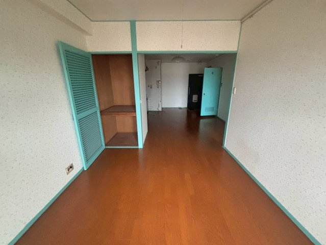 越谷市宮本町５丁目の中古マンションの洋室