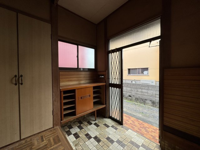 日の出の玄関