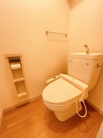 シャーメゾンアナナスのトイレ