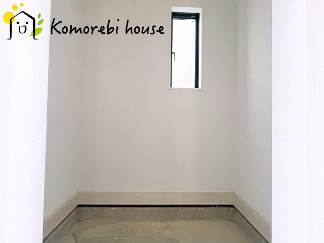 上尾市上　25期　新築一戸建て　グラファーレ　01の収納|土間収納で靴やアウトドア用品をすっきり整理。玄関周りが片付き、家族の出入りも快適です。