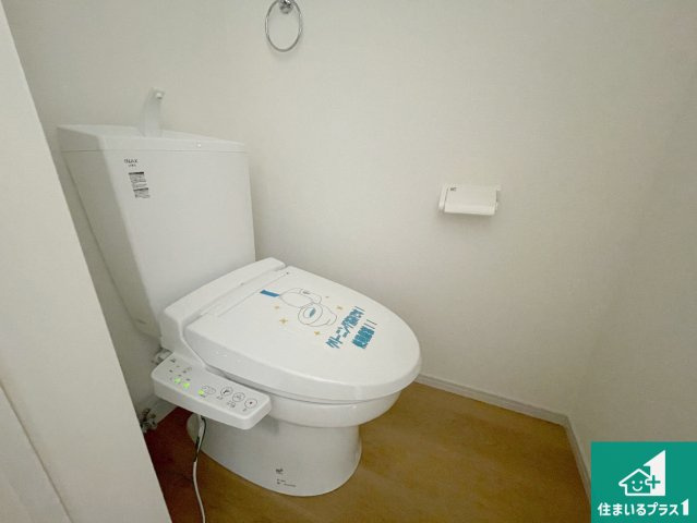 大津市滋賀里　第2期　新築一戸建てのトイレ|1・2階の2ヶ所にあるので、朝の忙しい時間の順番待ちもなく、深夜の利用にも大変便利です。