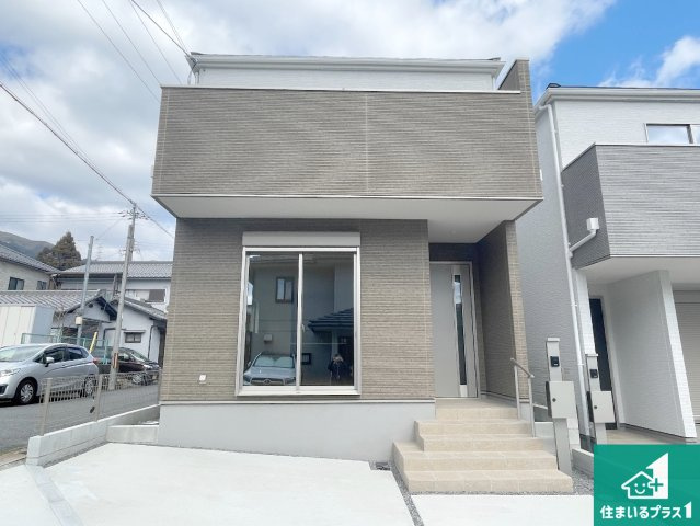 大津市滋賀里　第2期　新築一戸建ての外観|安心の10年保証！外観を美しく保ち、雨水で汚れを落とします！気になることがありましたら、お気軽にお問い合わせください！