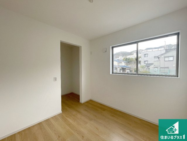 大津市滋賀里　第2期　新築一戸建ての洋室|シンプルな洋室は、自分好みのインテリアが楽しめます♪ご家族とインテリアや家具を選びに行くのは新築購入時の醍醐味の一つです。ぜひお楽しみください♪