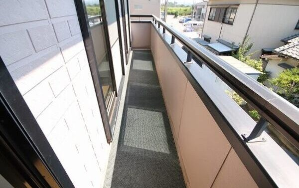 林島町・長縄一戸建のバルコニー