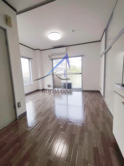 ロータスマンション住吉の居間・リビング|洋室のお部屋です。