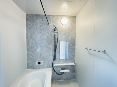 【トイレ】 | 松戸市金ケ作新築戸建【金ケ作小学校：3分】 | スライド式シャワーホルダー・手元で水流切り替えシャワーヘッド