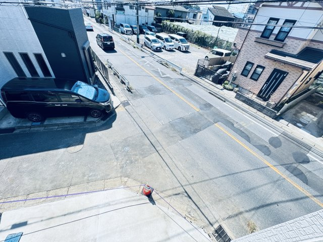 松戸市金ケ作新築戸建【金ケ作小学校：3分】の展望|バルコニーより道路側眺望・南道路で日当たり良好♪