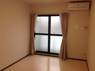 レオネクストカーサドマーニⅢの居間・リビング