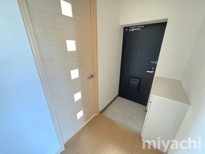 【玄関】 | グランディール矢三Ｂ