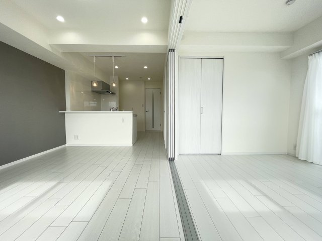 グリーンパーク花畑Ⅰの居間・リビング