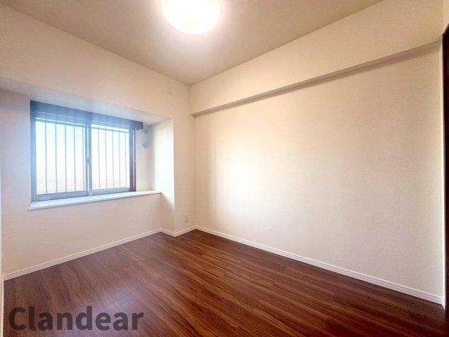 日神パレステージ竹ノ塚第2の洋室|ドキドキの新生活も、安心してスタート。ぴったりの住まいを見つけませんか？クランディアが一緒に住まい選びをサポートします‼　まずは、お気軽にお問合せください　＃クランディア