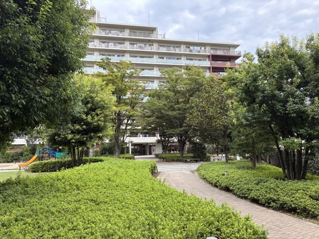 【中庭】の画像