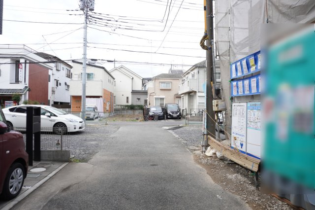 越谷市大字袋山 新築分譲住宅の前面道路含む現地写真