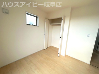 【洋室】 | 岐阜市島田新築建売全3棟！ご家族様にオススメの5LDK！最寄りのバス停徒歩5分！お車並列3台可能！ | 岐阜市島田新築建売全3棟！ご家族様にオススメの5LDK！最寄りのバス停徒歩5分！お車並列3台可能！