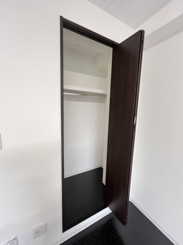 大阪市城東区関目５丁目の賃貸マンションの収納