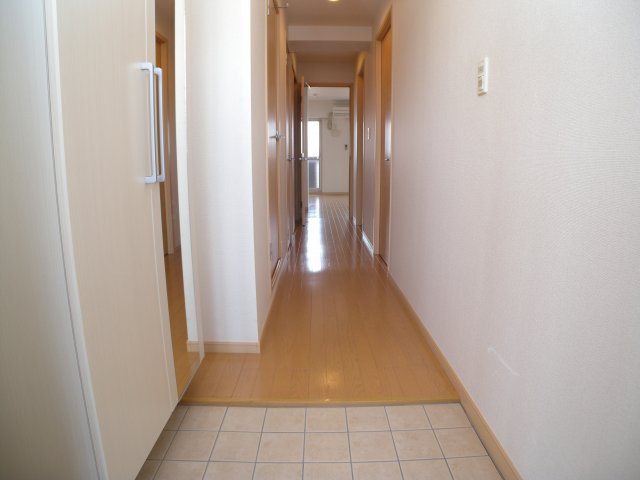 TKエレガンテの玄関