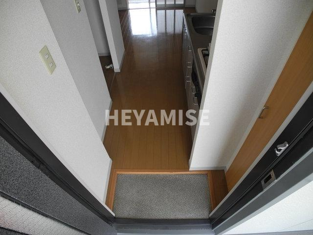 カーサ久山の玄関|※別部屋