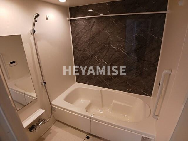 ベル　フルーリールリノアの浴室|※室内画像は類似物件のもの