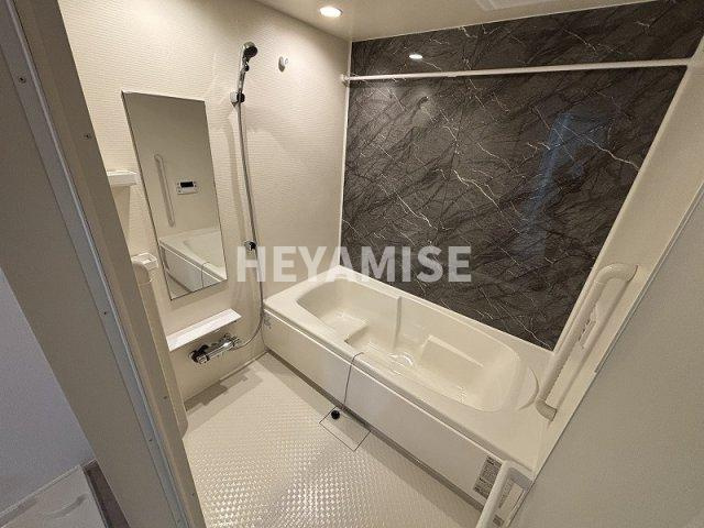 ベル　フルリールリノアの浴室