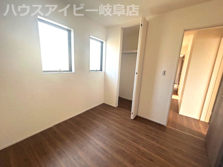 【洋室】 | 岐阜市島田新築建売全3棟！ご家族様にオススメの5LDK！最寄りのバス停徒歩5分！お車並列3台可能！ | 岐阜市島田新築建売全3棟！ご家族様にオススメの5LDK！最寄りのバス停徒歩5分！お車並列3台可能！