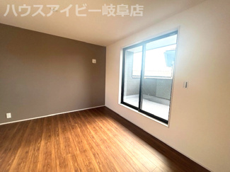 【洋室】 | 岐阜市島田新築建売全3棟！ご家族様にオススメの5LDK！最寄りのバス停徒歩5分！お車並列3台可能！ | 岐阜市島田新築建売全3棟！ご家族様にオススメの5LDK！最寄りのバス停徒歩5分！お車並列3台可能！