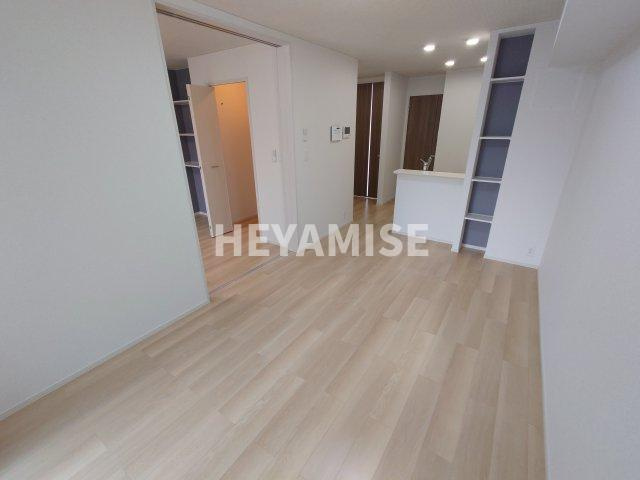 エイティエイト富の原Ⅱの居間・リビング|※室内画像は類似物件のもの