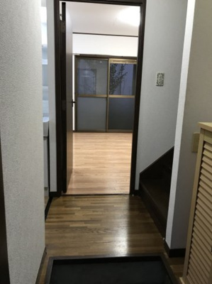 【玄関】 | ファミーユ彩霞 | 明るい玄関です