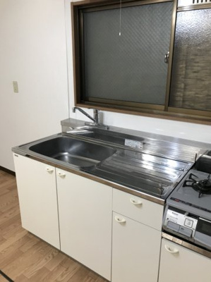 【キッチン】 | ファミーユ彩霞 | キッチンでお料理をお楽しみください