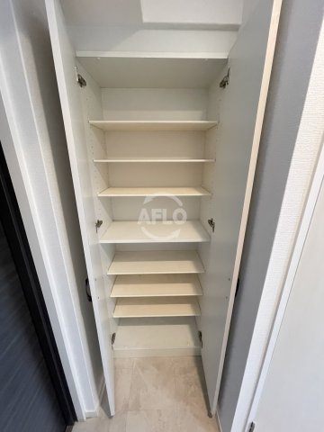 スプランディッド大阪WESTの収納|スプランディッド大阪WEST　玄関収納