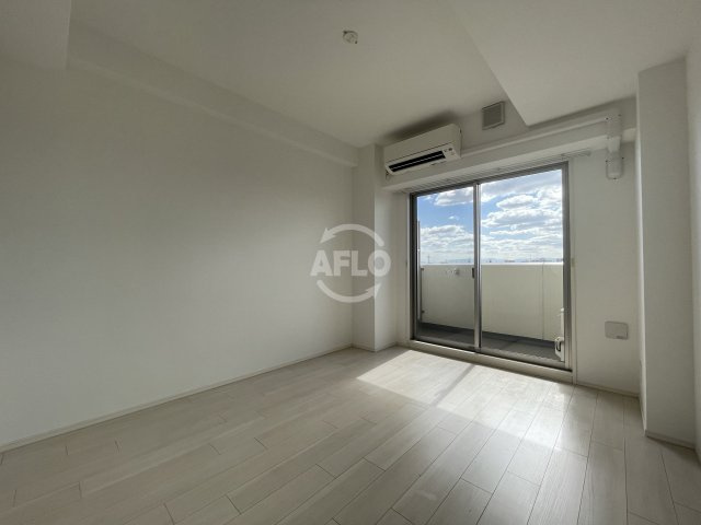 スプランディッド大阪WESTの居間・リビング|スプランディッド大阪WEST　洋室