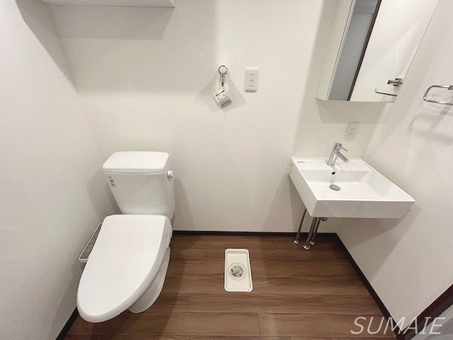 ラシクラス小岩駅前の洗面所|室内洗濯機置き場です！