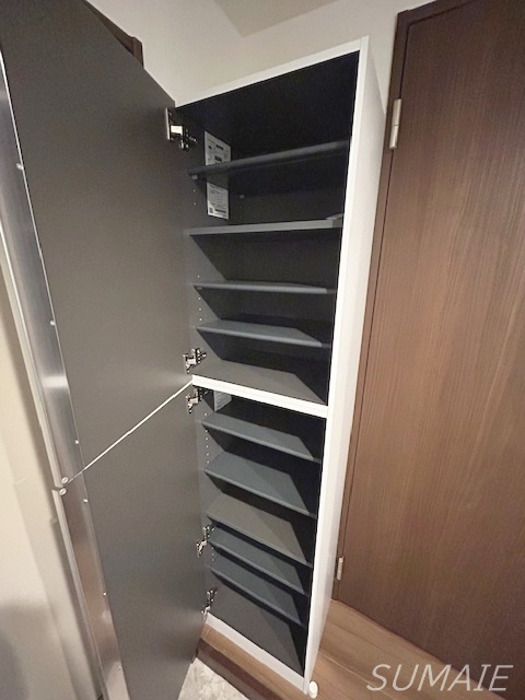 ラシクラス小岩駅前の玄関|下駄箱です！