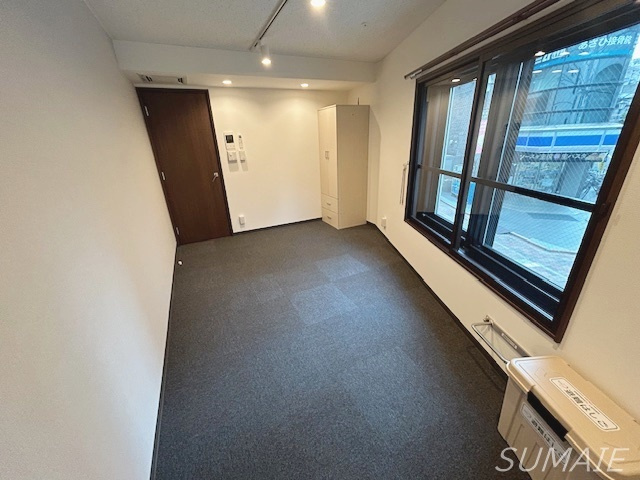 ラシクラス小岩駅前の寝室|タイルカーペットです！