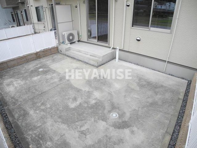 ベルメゾンBの庭