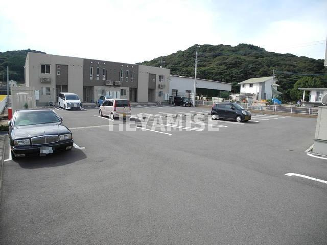 ベルメゾンBの駐車場