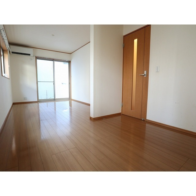 池袋三丁目戸建の居間・リビング