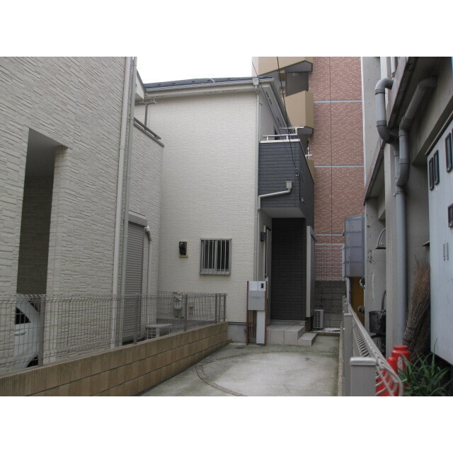 池袋三丁目戸建の外観