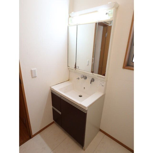 池袋三丁目戸建の洗面所